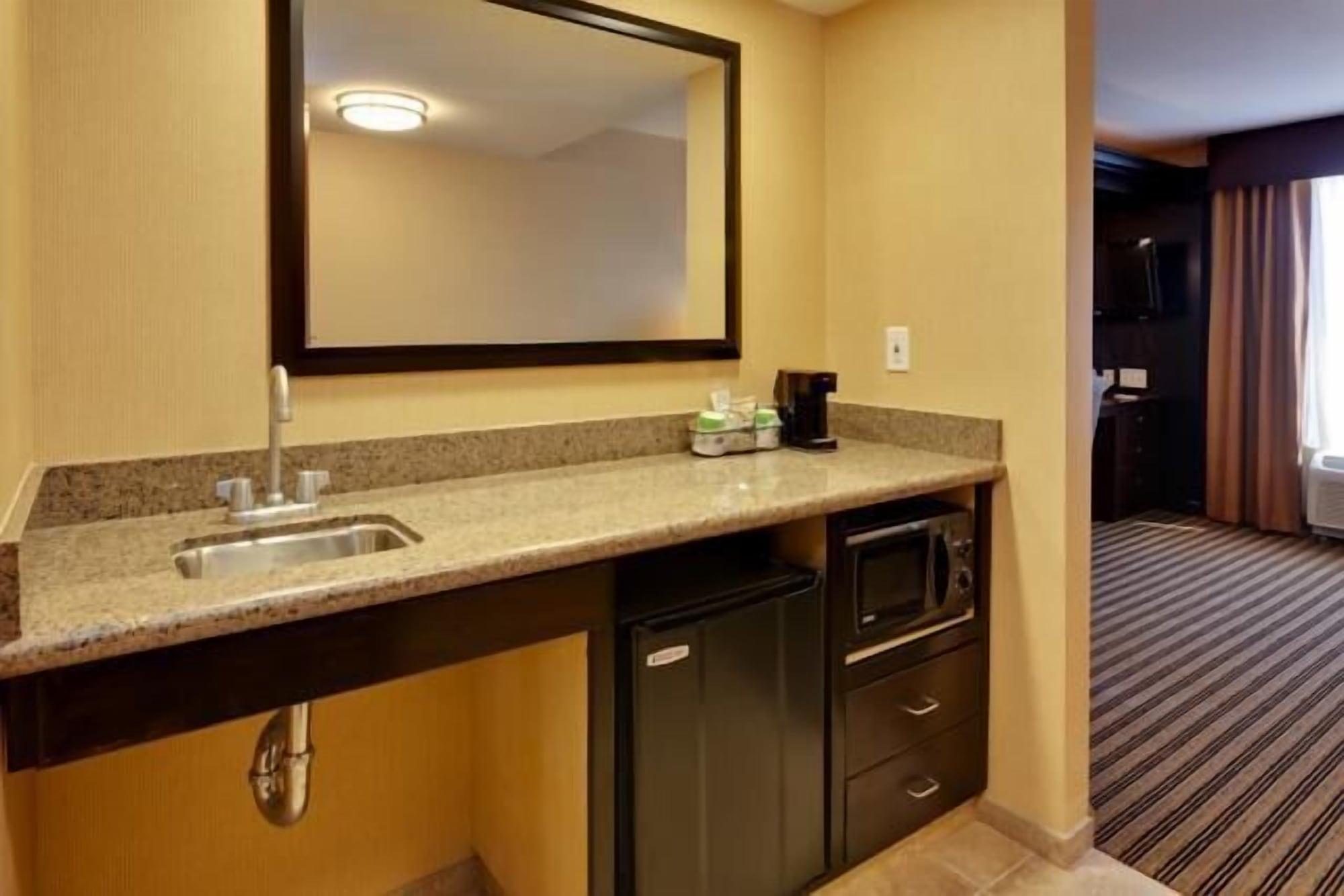 Hampton Inn & Suites Fresno - Northwest Herndon Екстериор снимка