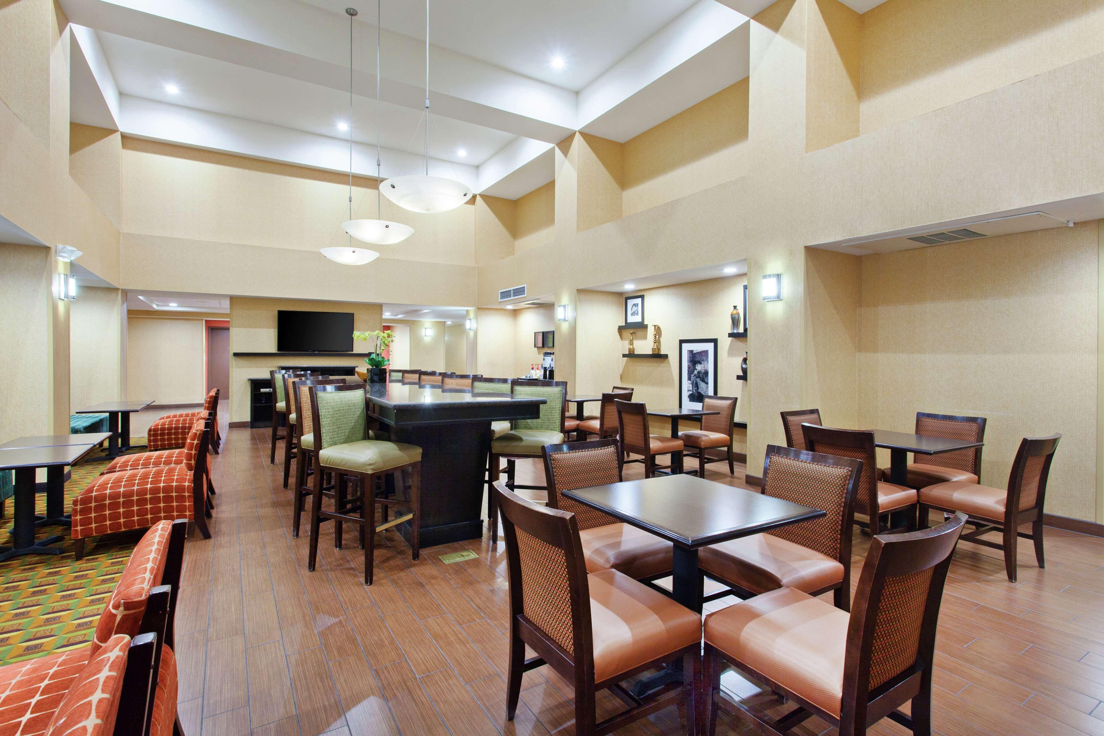 Hampton Inn & Suites Fresno - Northwest Herndon Екстериор снимка