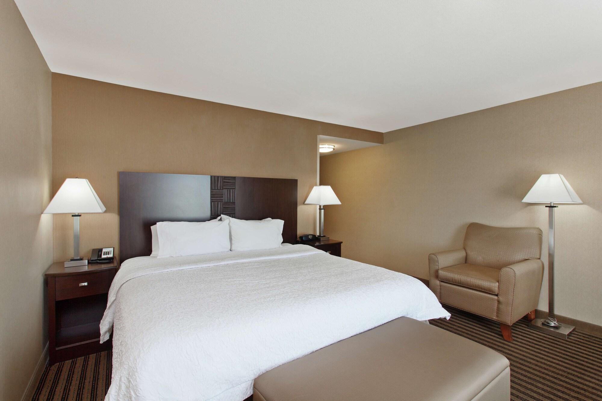 Hampton Inn & Suites Fresno - Northwest Herndon Екстериор снимка