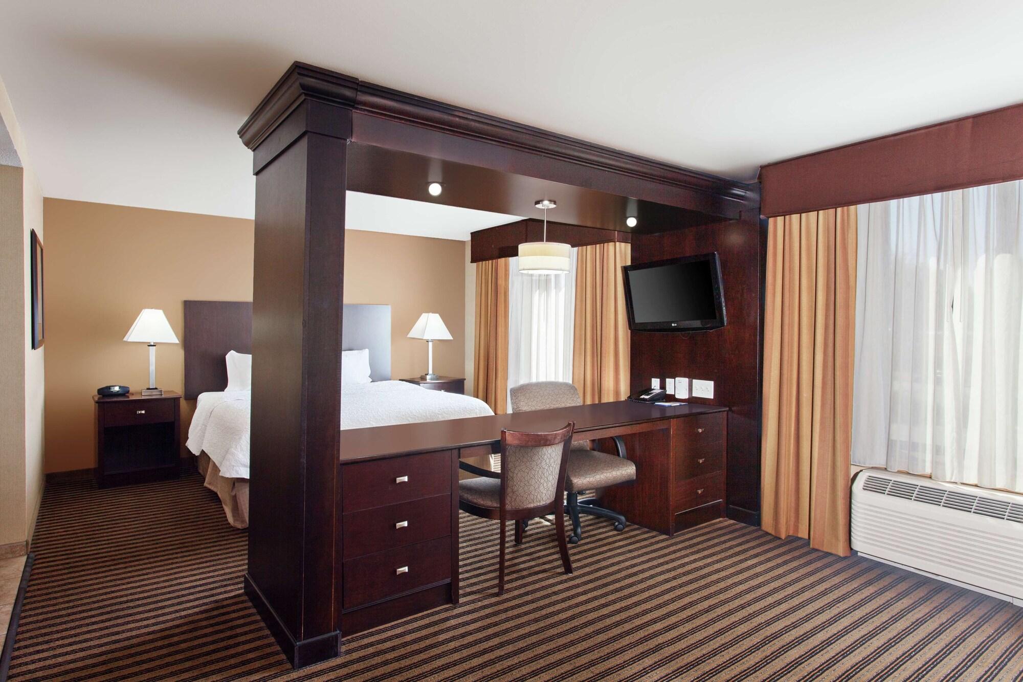 Hampton Inn & Suites Fresno - Northwest Herndon Екстериор снимка