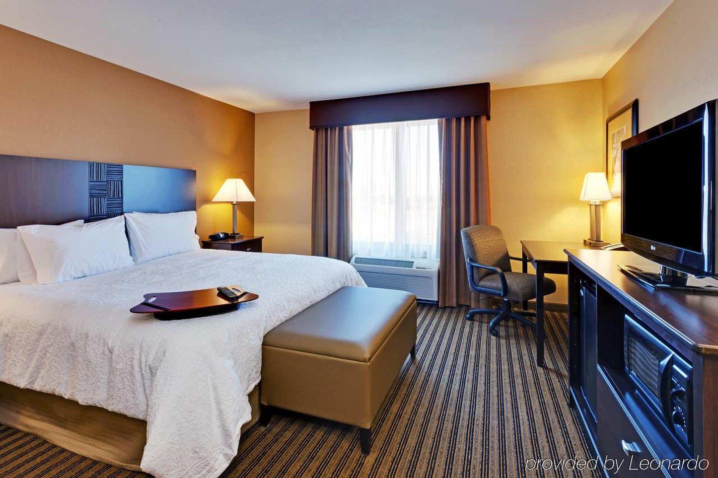 Hampton Inn & Suites Fresno - Northwest Herndon Стая снимка
