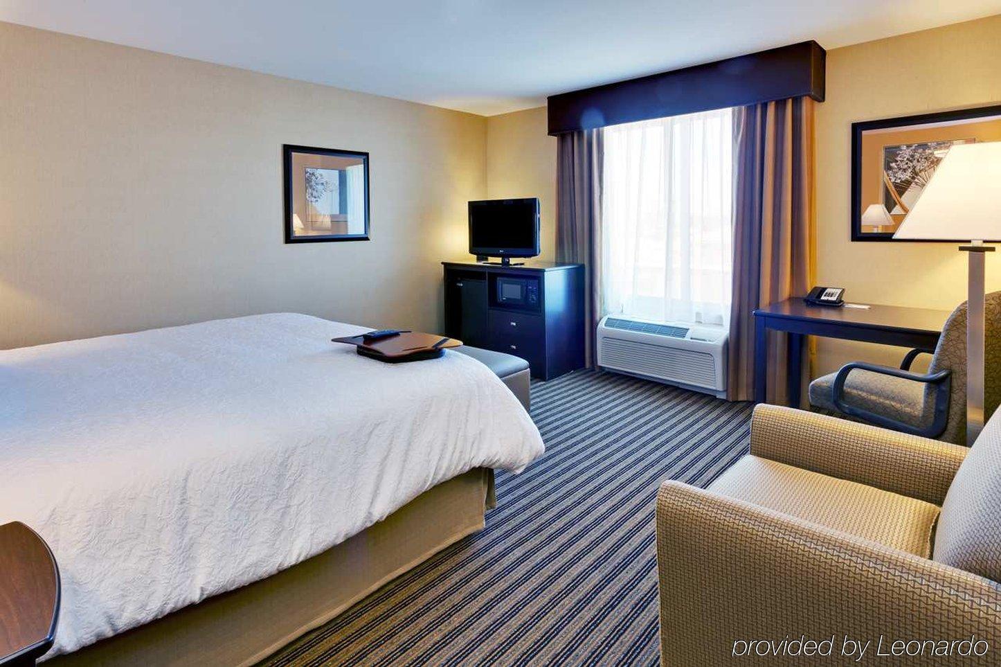 Hampton Inn & Suites Fresno - Northwest Herndon Стая снимка