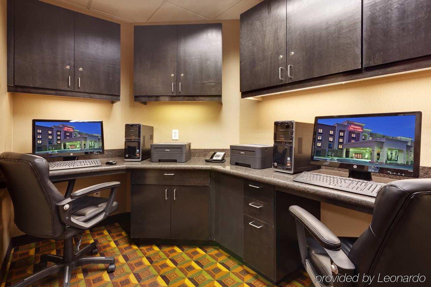 Hampton Inn & Suites Fresno - Northwest Herndon Съоръжения снимка